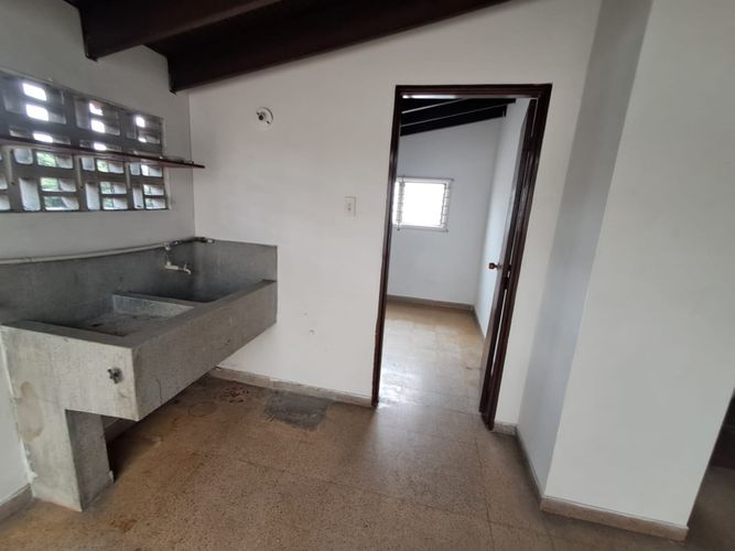 Casa de 5 alcobas en arriendo en Belén Las Mercedes, Medellín, 280 m² · foto 6 de 24