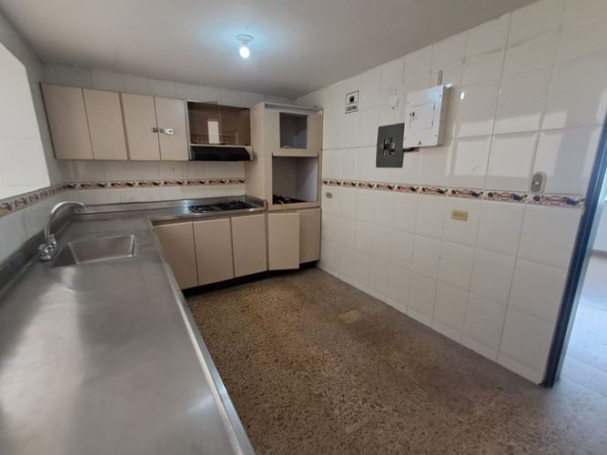 Casa de 5 alcobas en arriendo en Belén Las Mercedes, Medellín, 280 m² · foto 19 de 24