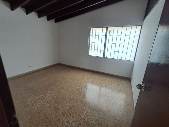 Casa de 5 alcobas en arriendo en Belén Las Mercedes, Medellín, 280 m² · foto 21 de 24
