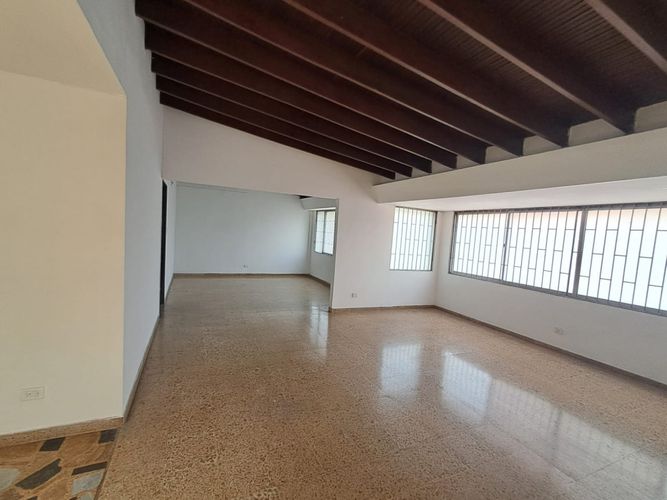 Casa de 5 alcobas en arriendo en Belén Las Mercedes, Medellín, 280 m² · foto 22 de 24