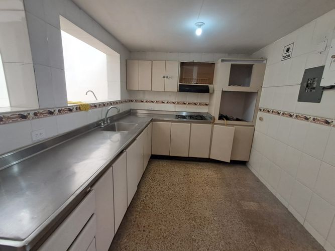 Casa de 5 alcobas en arriendo en Belén Las Mercedes, Medellín, 280 m² · foto 24 de 24