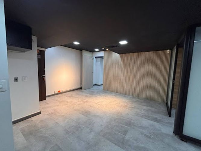 Oficina en arriendo en Cristo Rey, Medellín, 64 m² · foto 3 de 12