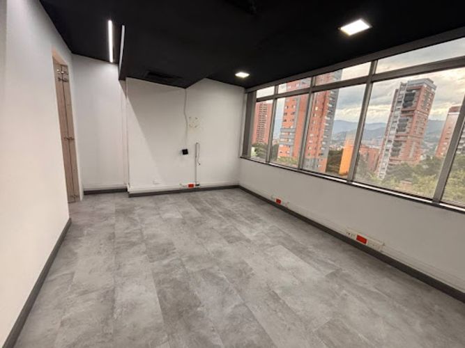 Oficina en arriendo en Cristo Rey, Medellín, 64 m² · foto 5 de 12