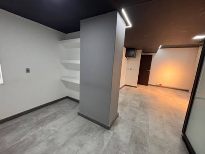 Oficina en arriendo en Cristo Rey, Medellín, 64 m² · foto 9 de 12