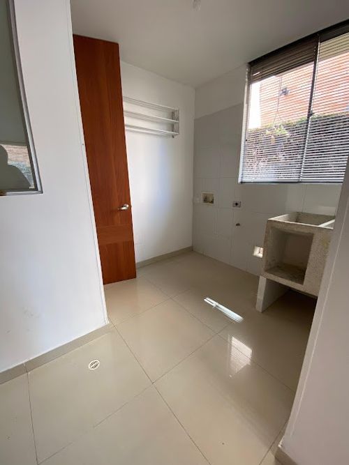 Casa de 4 alcobas en venta en Vereda La Balsa, Chía, 242 m² · foto 14 de 19