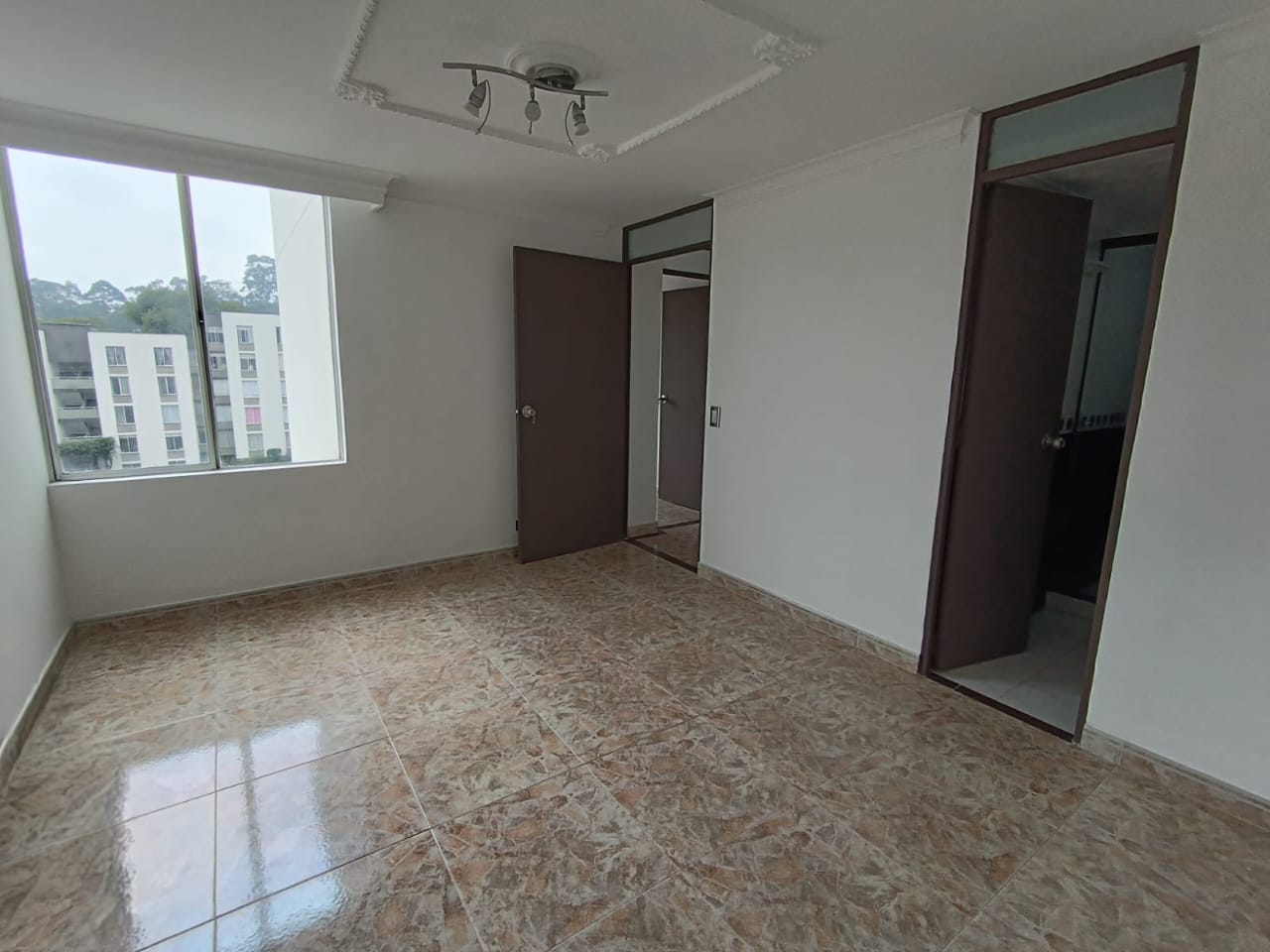 Apartamento en arriendo en Belén, Medellín · foto 4 de 16