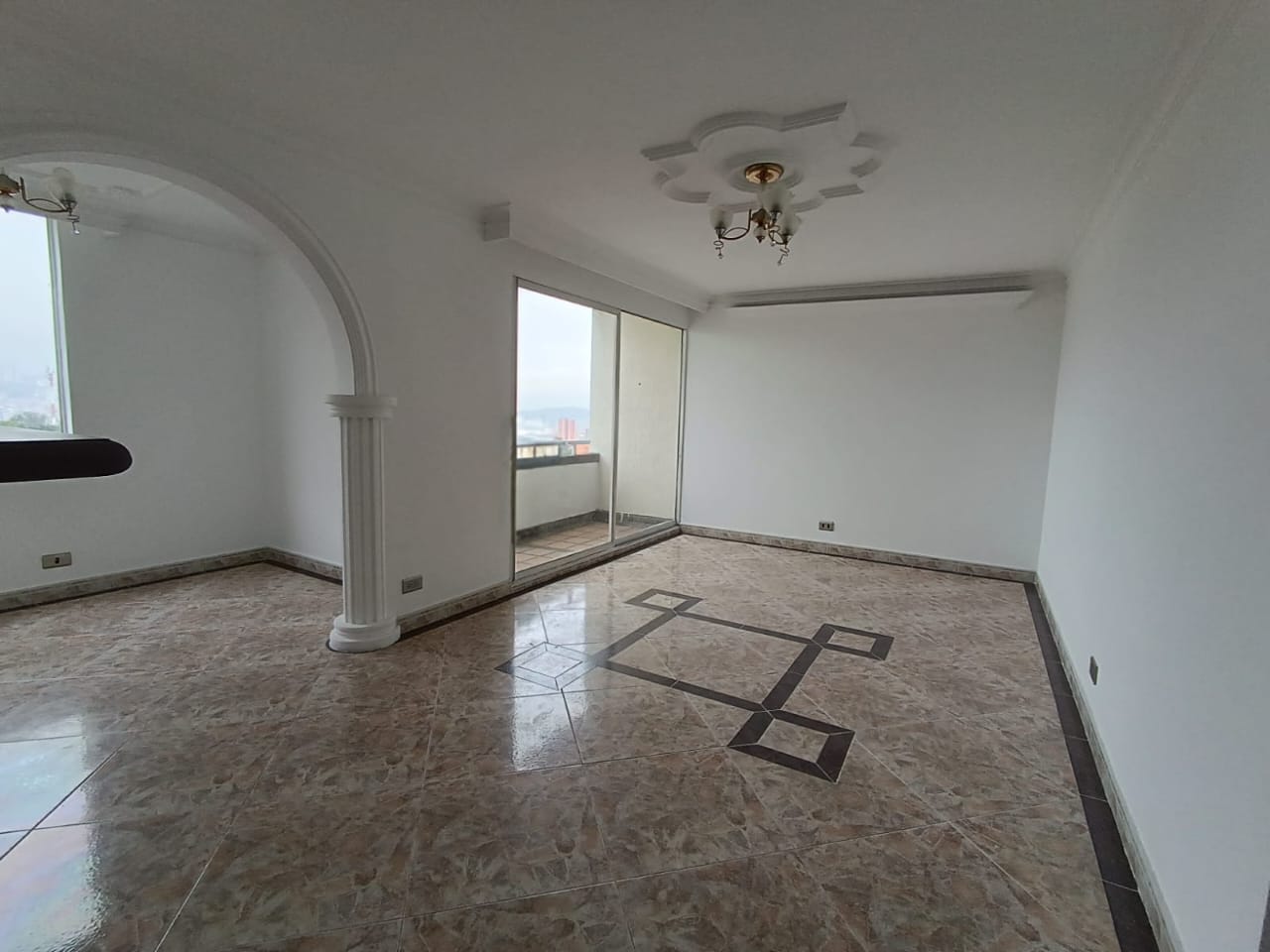 Apartamento en arriendo en Belén, Medellín · foto 5 de 16