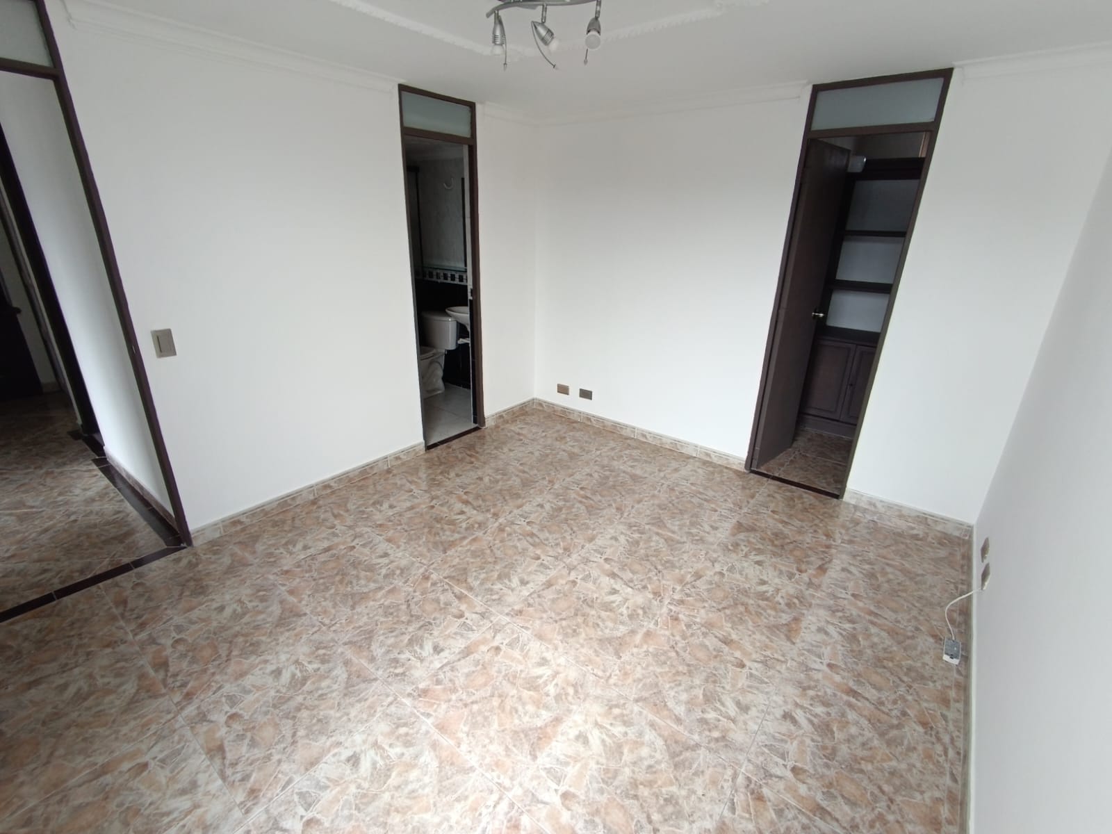 Apartamento en arriendo en Belén, Medellín · foto 8 de 16