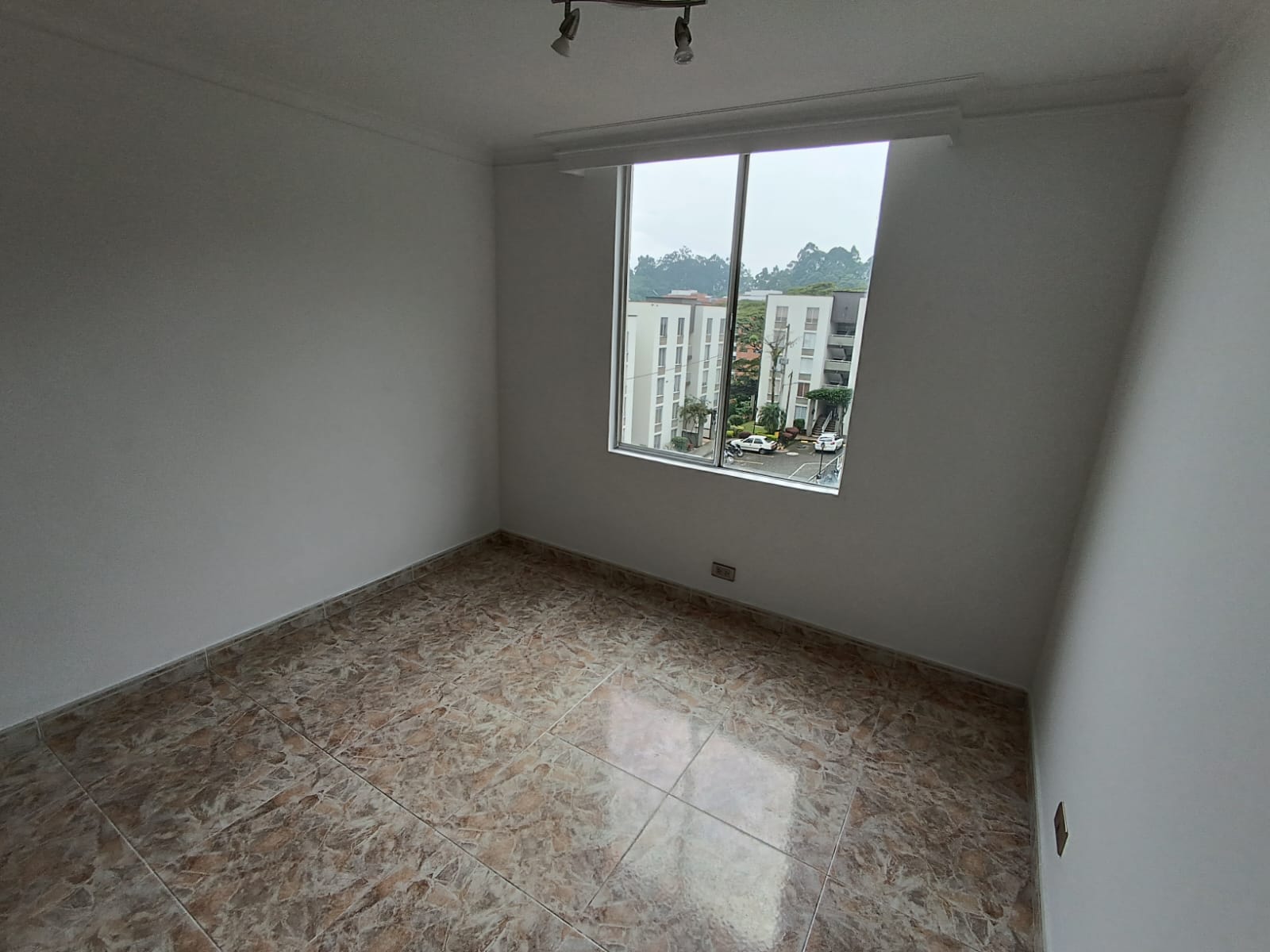 Apartamento en arriendo en Belén, Medellín · foto 10 de 16