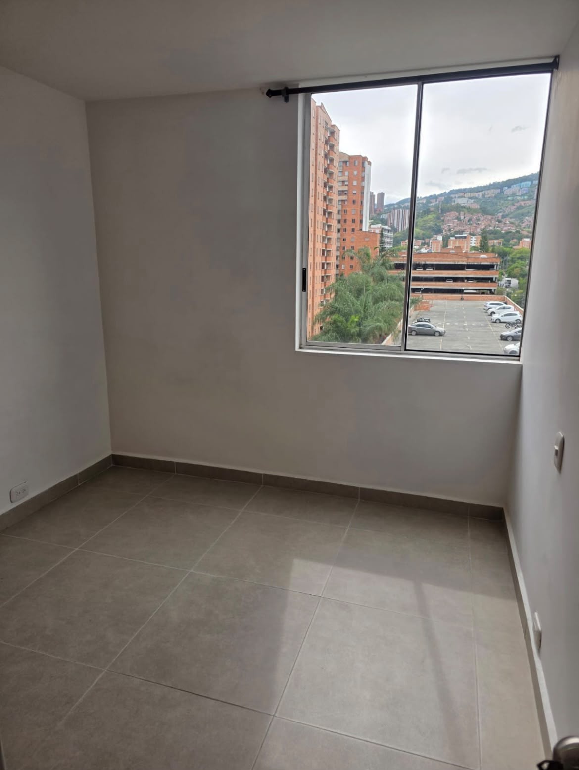 Apartamento en venta en Los Colores, Medellín · foto 5 de 10