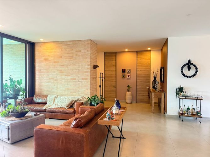 Apartamento de 3 alcobas en venta en El Poblado, Medellín, 293 m² · foto 12 de 20