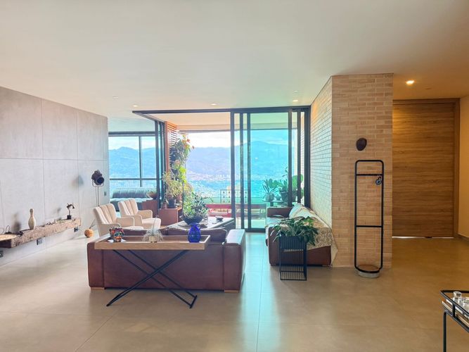 Apartamento de 3 alcobas en venta en El Poblado, Medellín, 293 m² · foto 5 de 20