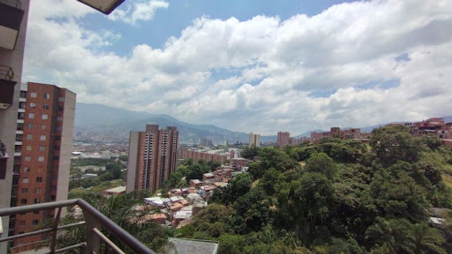 Apartamento de 2 alcobas en arriendo en El Porvenir, Medellín, 47 m² · foto 11 de 13