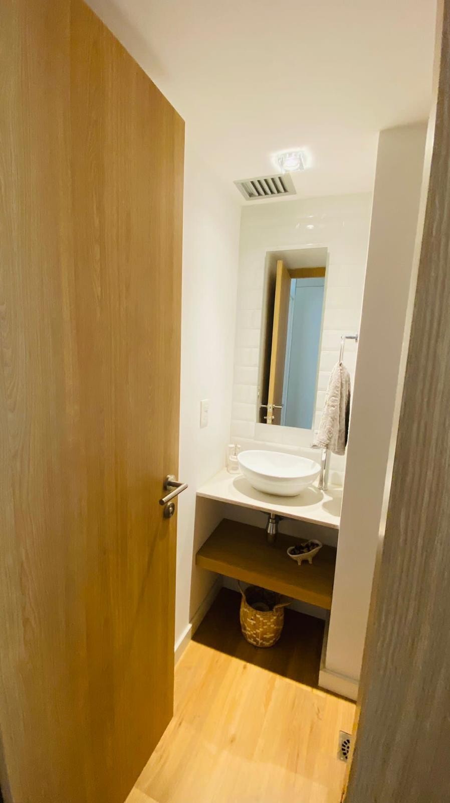Alquiler hermoso apartamento de 1 dormitorio y dos baños con amplia terraza. Chucarro y Martí · Foto 12