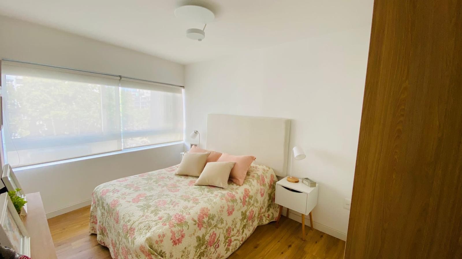 Alquiler hermoso apartamento de 1 dormitorio y dos baños con amplia terraza. Chucarro y Martí · Foto 9