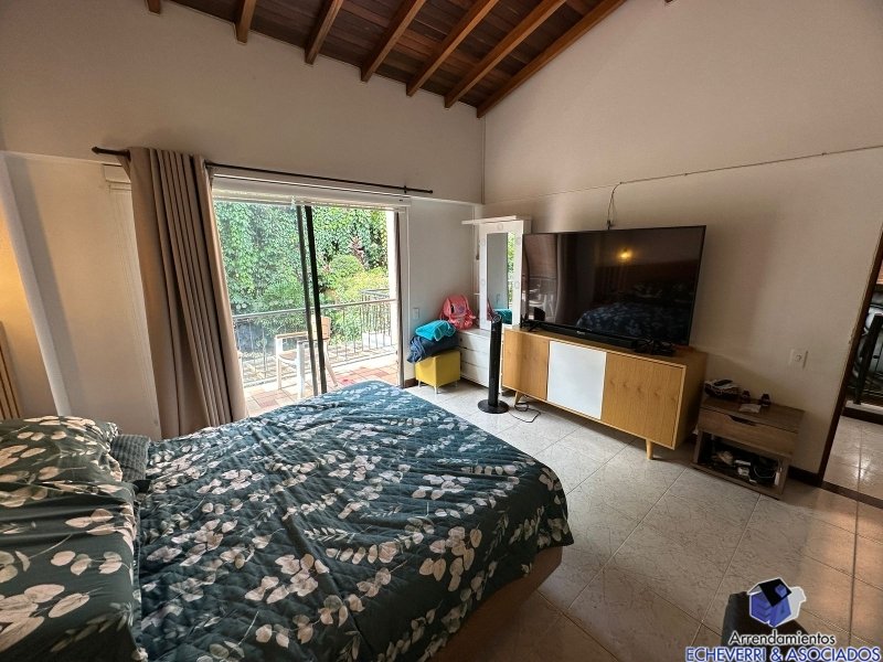 Casa en venta en Loma De Las Brujas, Envigado · foto 6 de 24