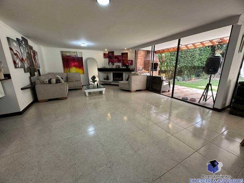 Casa en venta en Loma De Las Brujas, Envigado · foto 9 de 24