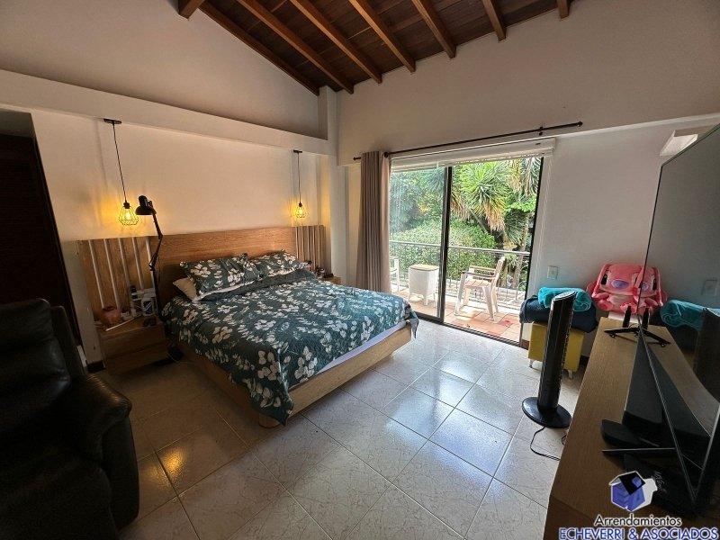 Casa en venta en Loma De Las Brujas, Envigado · foto 19 de 24
