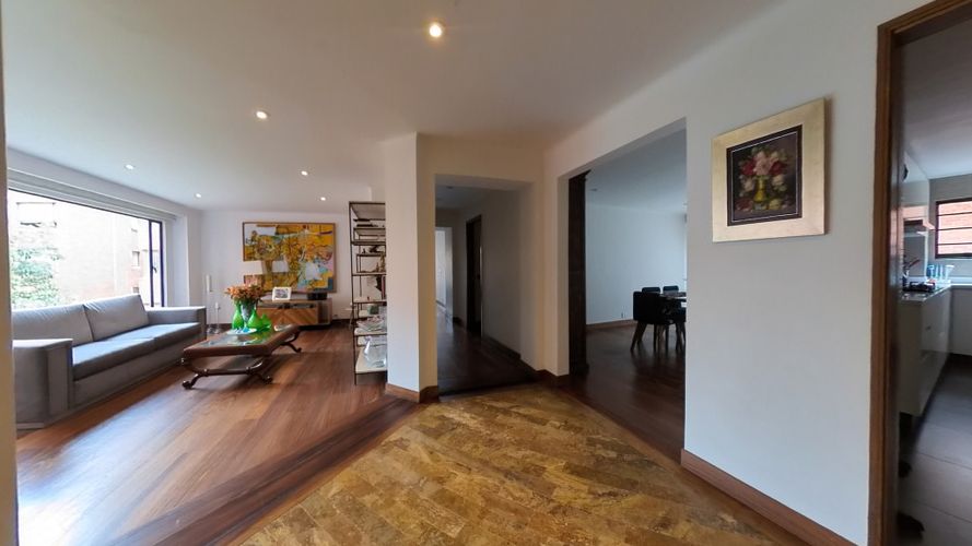 Apartamento de 3 alcobas en venta en Los Rosales, Bogotá, 173 m² · foto 4 de 24
