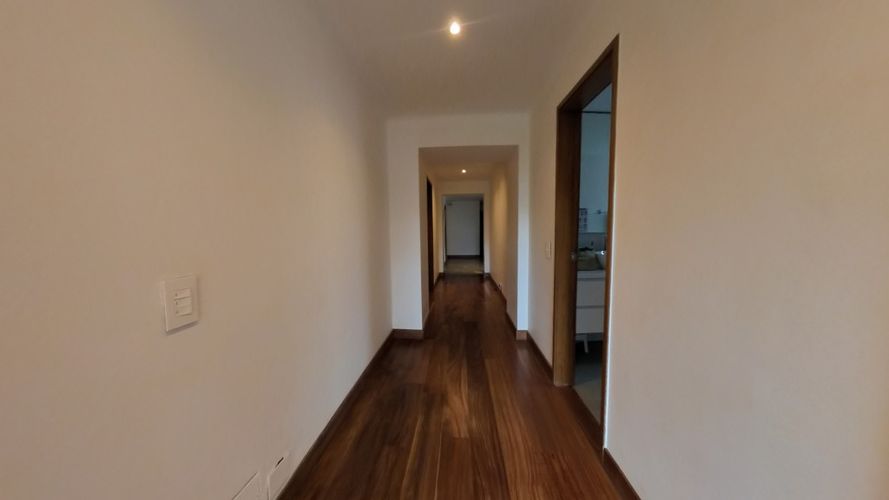 Apartamento de 3 alcobas en venta en Los Rosales, Bogotá, 173 m² · foto 14 de 24