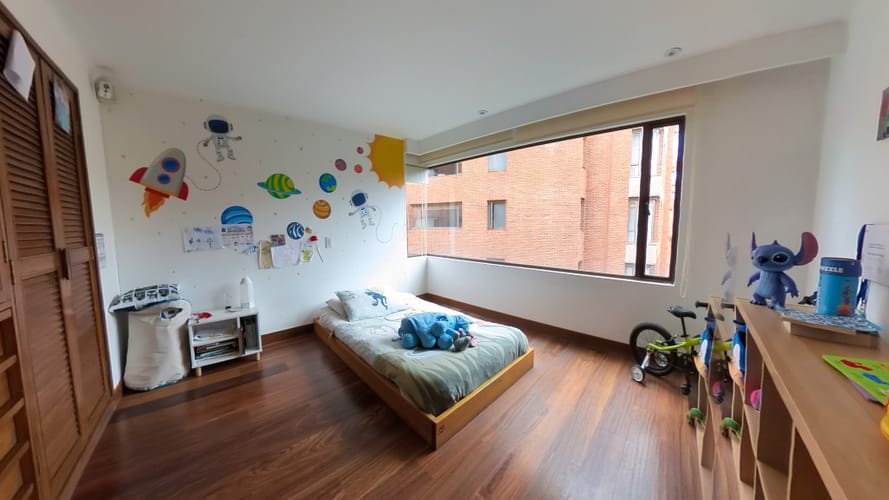 Apartamento de 3 alcobas en venta en Los Rosales, Bogotá, 173 m² · foto 17 de 24