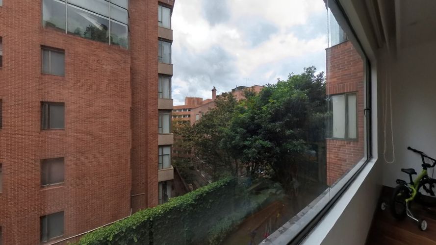 Apartamento de 3 alcobas en venta en Los Rosales, Bogotá, 173 m² · foto 19 de 24