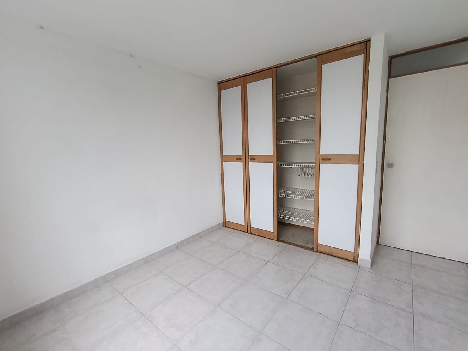 Apartamento en arriendo en Belén, Medellín · foto 8 de 17
