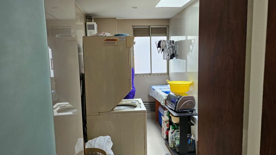 Apartamento de 3 alcobas en venta en Los Rosales, Bogotá, 315 m² · foto 12 de 23