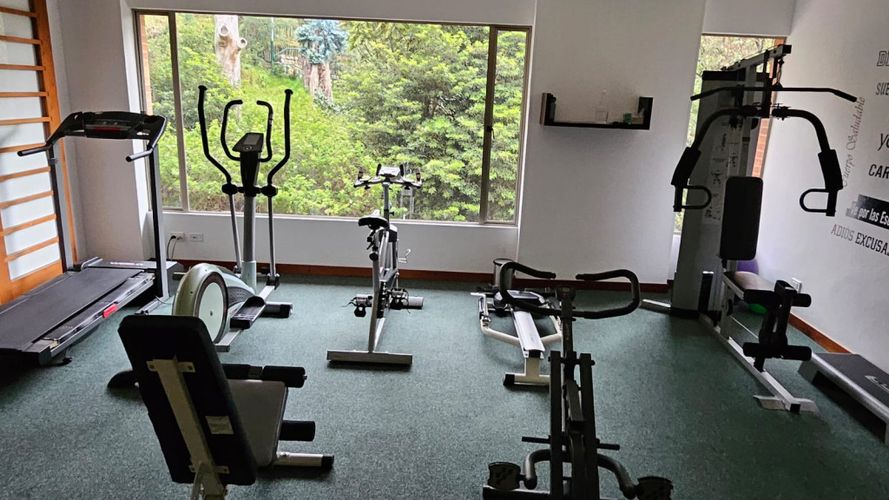 Apartamento de 3 alcobas en venta en Los Rosales, Bogotá, 315 m² · foto 23 de 23
