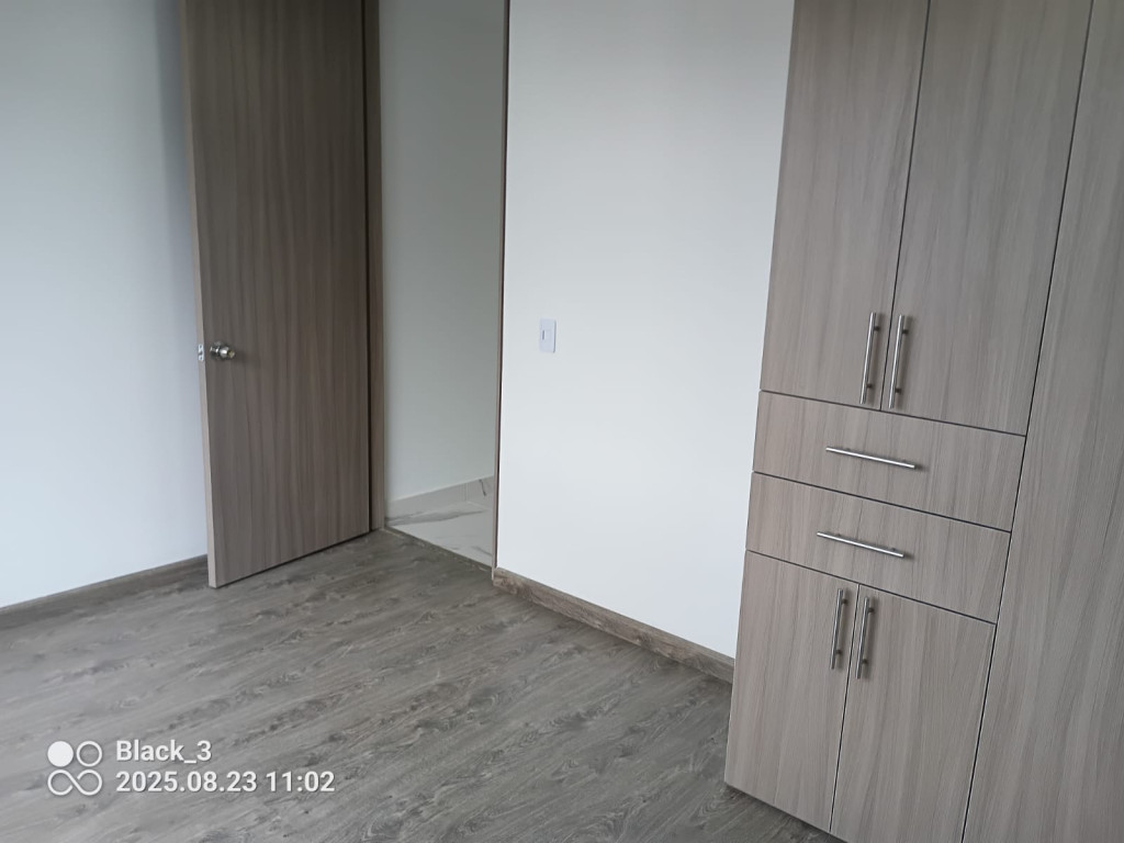 Apartamento en venta en Ingles, Bogotá · foto 8 de 15