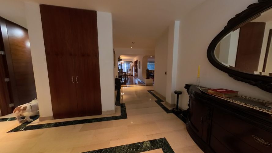 Apartamento de 3 alcobas en venta en La Carolina, Bogotá, 260 m² · foto 2 de 21