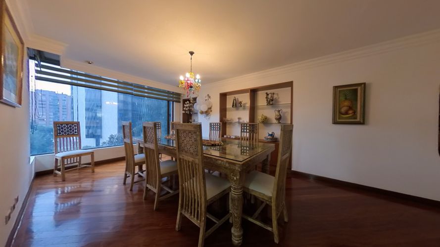 Apartamento de 3 alcobas en venta en La Carolina, Bogotá, 260 m² · foto 10 de 21