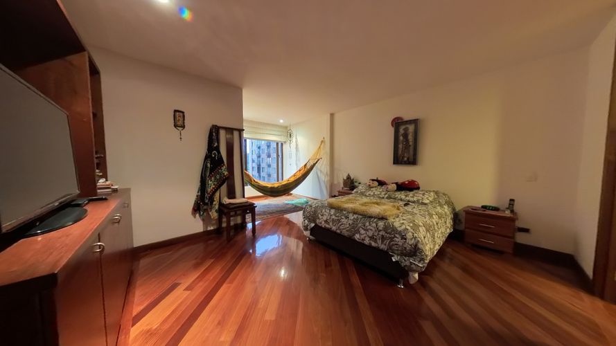 Apartamento de 3 alcobas en venta en La Carolina, Bogotá, 260 m² · foto 18 de 21