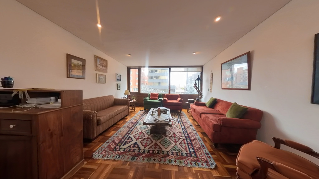 Apartamento de 3 habitaciones en venta en Los Rosales, Bogotá — imagen 1 de 28