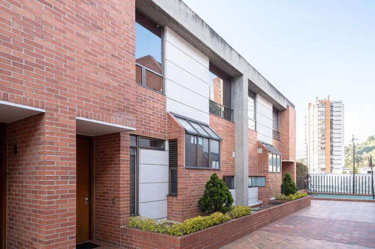 Casa en venta en Bosque De Pinos, Bogotá · foto 2 de 24