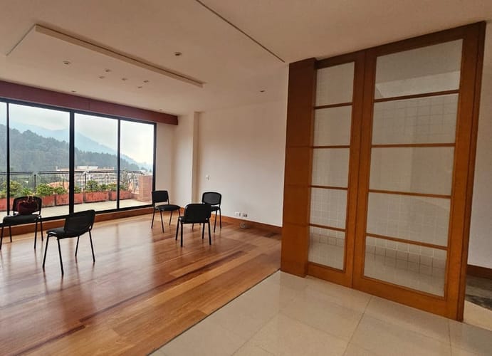 Apartamento de 4 alcobas en venta en Santa Barbara Alta, Bogotá, 420 m² · foto 3 de 23