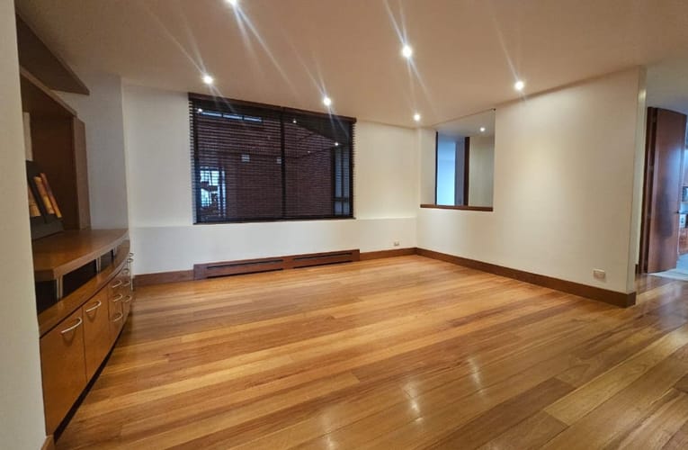 Apartamento de 4 alcobas en venta en Santa Barbara Alta, Bogotá, 420 m² · foto 4 de 23