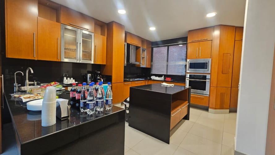 Apartamento de 4 alcobas en venta en Santa Barbara Alta, Bogotá, 420 m² · foto 10 de 23