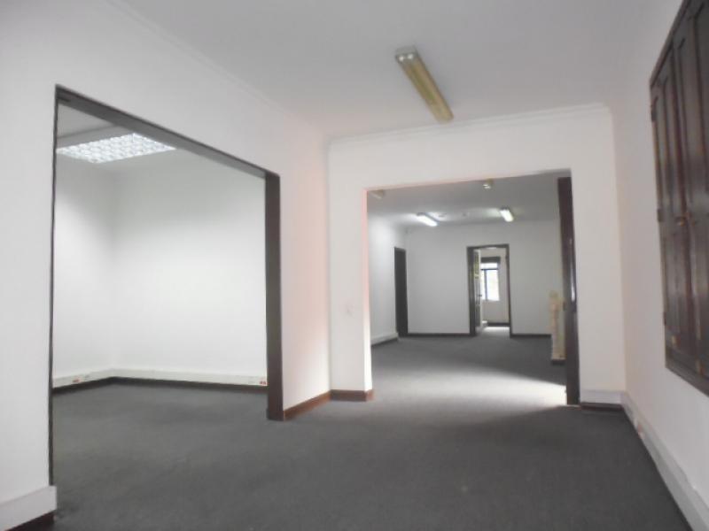 Casa en venta en Quinta Camacho, Bogotá · foto 3 de 24
