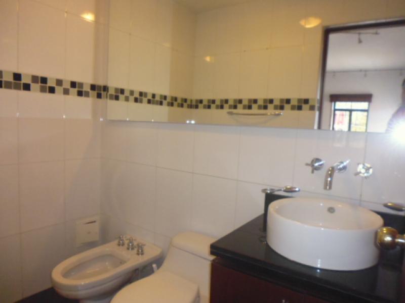 Casa en venta en Quinta Camacho, Bogotá · foto 14 de 24
