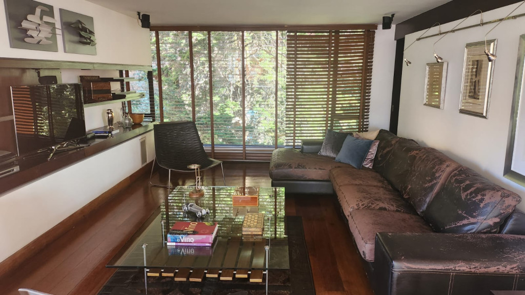 Apartamento en venta en Los Rosales, Bogotá · foto 3 de 24