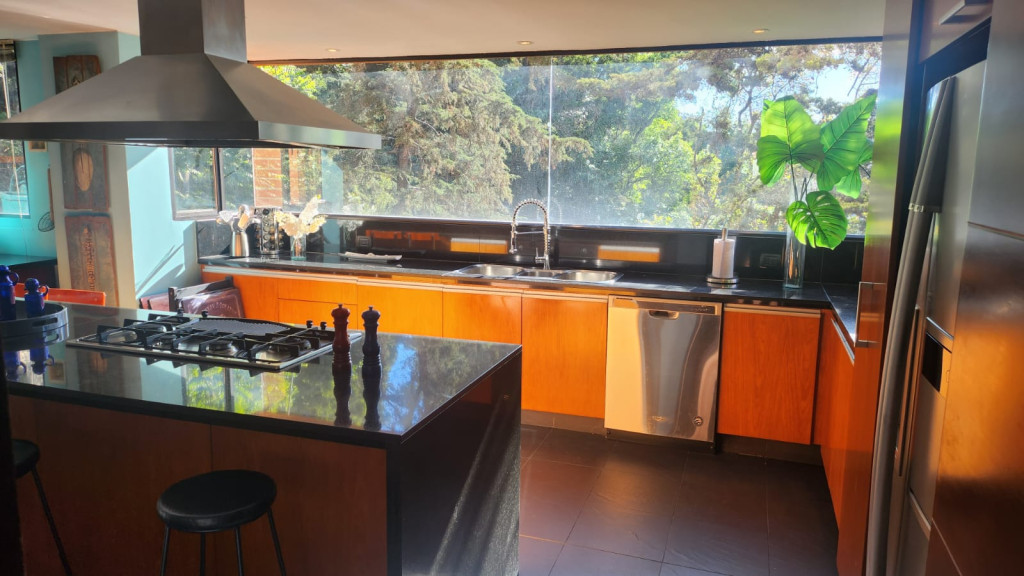 Apartamento en venta en Los Rosales, Bogotá · foto 9 de 24