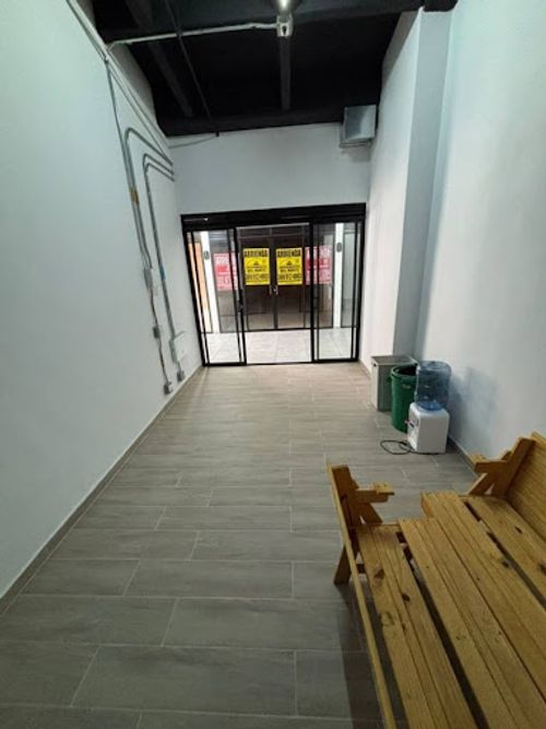 Local en arriendo en Manchester, Bello, 20 m² · foto 2 de 5