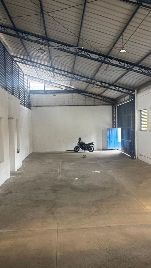 Bodega en arriendo en Porvenir, Cali, 250 m² · foto 12 de 14