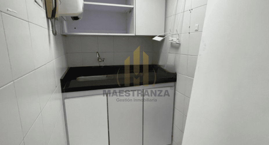 Oficina en arriendo en Patio Bonito, Medellín, 125 m² · foto 3 de 4