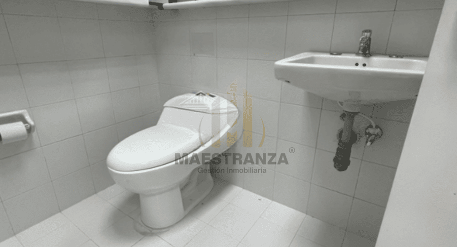 Oficina en arriendo en Patio Bonito, Medellín, 125 m² · foto 4 de 4