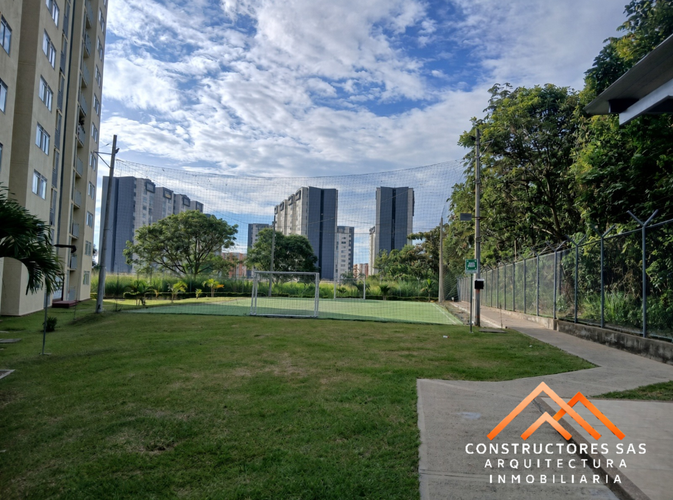 Apartamento de 3 alcobas en venta en Picaleña Y Mirolindo, Ibagué, 56 m² · foto 2 de 14
