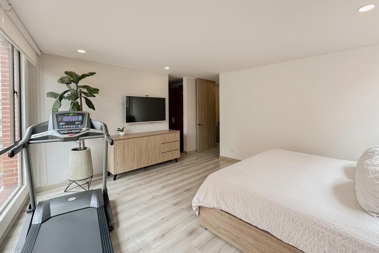 Apartamento en venta en Santa Barbara, Bogotá · foto 7 de 19