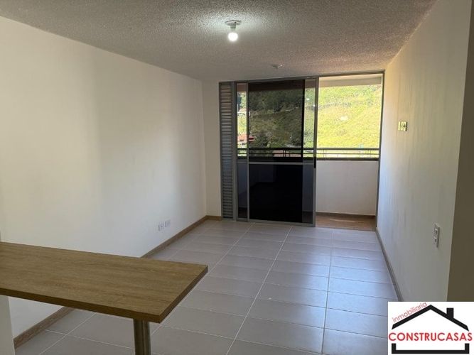 Apartamento de 3 alcobas en arriendo en Urbanizacion Palmacia, Bello, 65 m² · foto 2 de 20