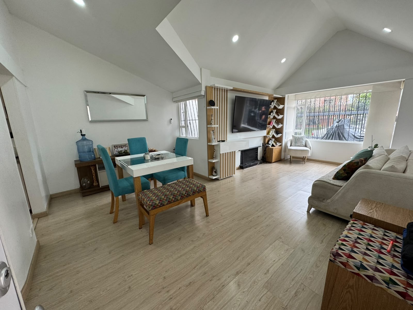 Casa en venta en Cedritos, Bogotá · foto 3 de 24